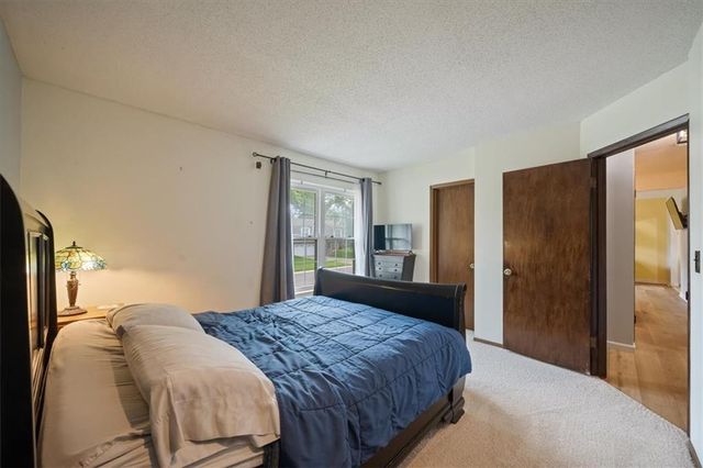 14215 W 94th Terrace, Lenexa, KS 66215