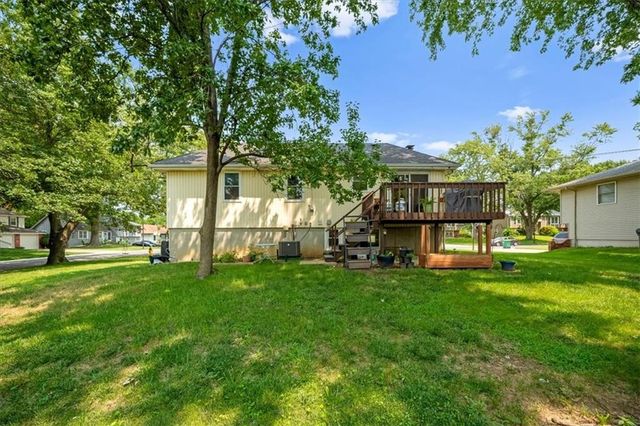 14215 W 94th Terrace, Lenexa, KS 66215