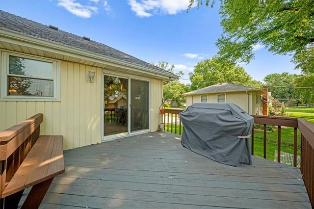 14215 W 94th Terrace, Lenexa, KS 66215