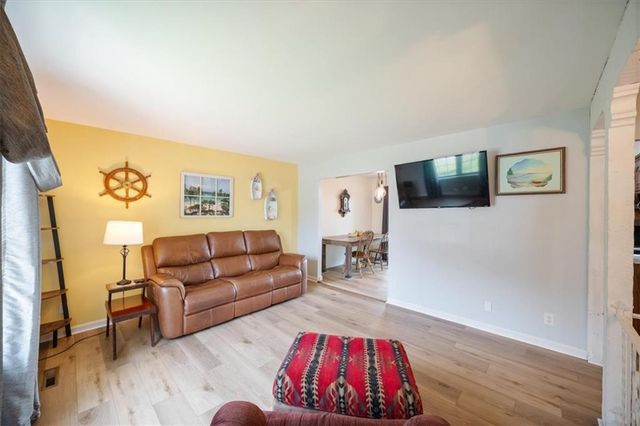 14215 W 94th Terrace, Lenexa, KS 66215