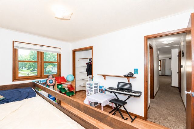 1600 W 14th Street S, Newton, IA 50208