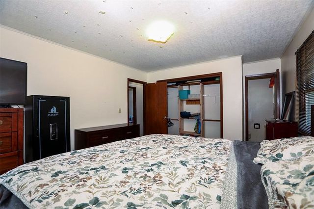 1600 W 14th Street S, Newton, IA 50208