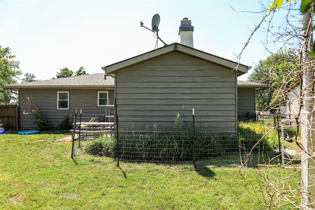 1600 W 14th Street S, Newton, IA 50208