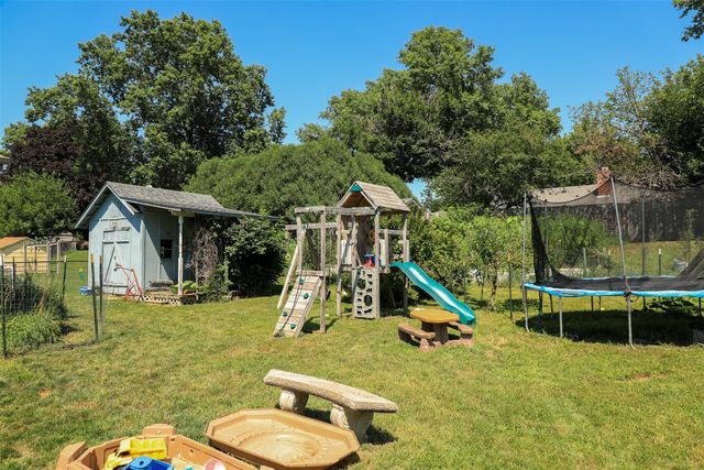 1600 W 14th Street S, Newton, IA 50208
