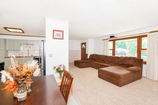 1600 W 14th Street S, Newton, IA 50208