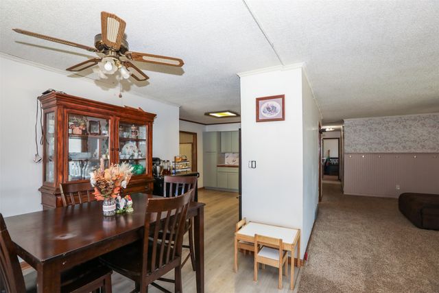 1600 W 14th Street S, Newton, IA 50208