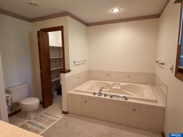 2132 Viking Place, Grand Island, NE 68803
