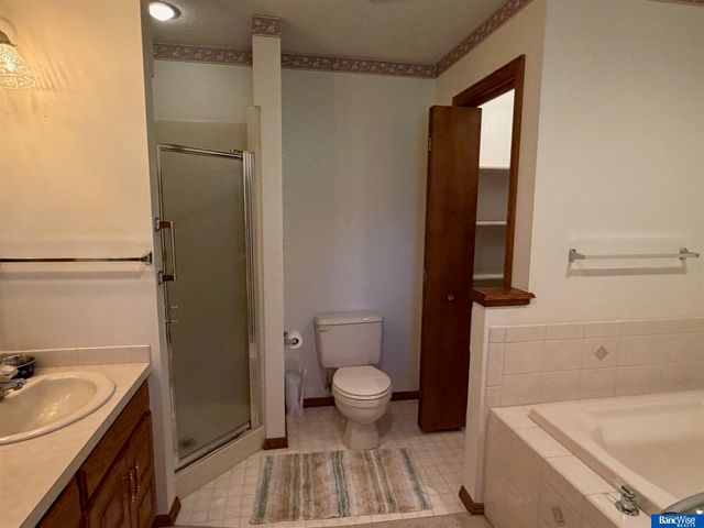 2132 Viking Place, Grand Island, NE 68803