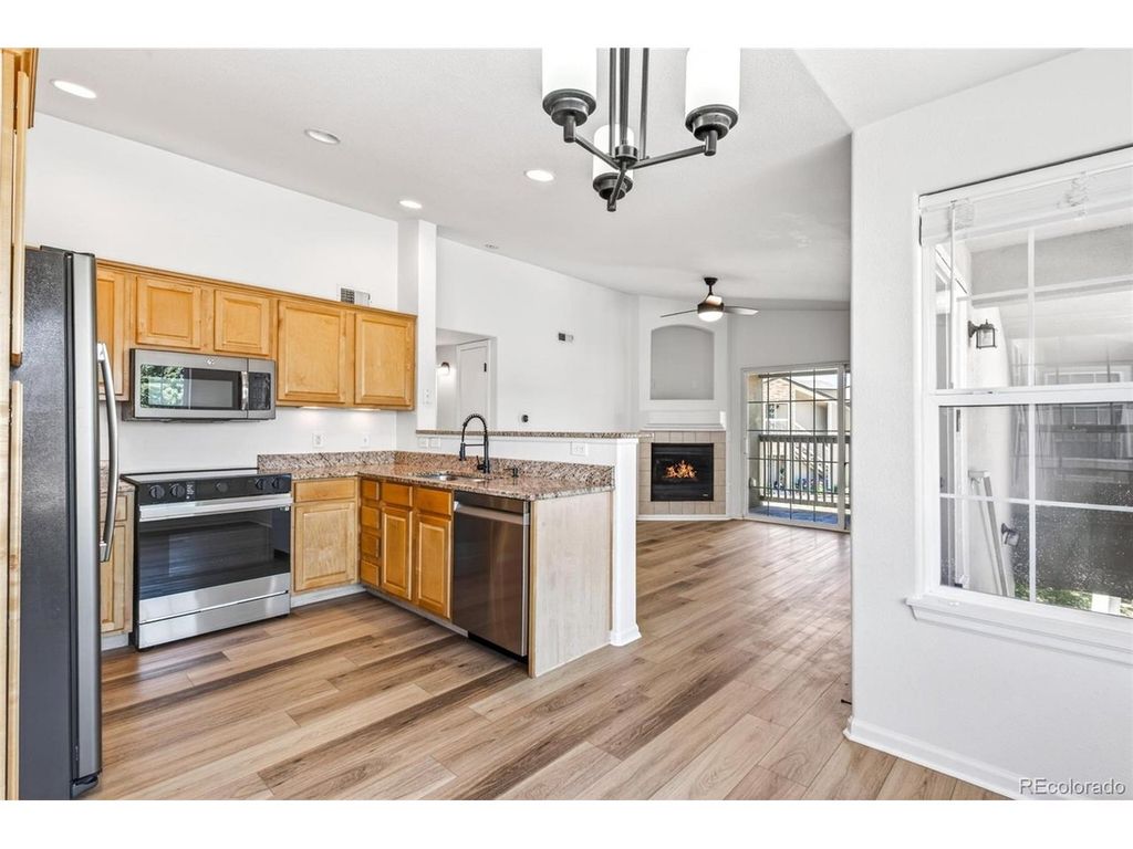 1414 S Galena Way 201, Denver, CO 80247