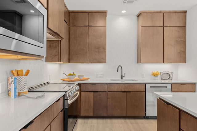 9405 Demur DR, Manor, TX 78653