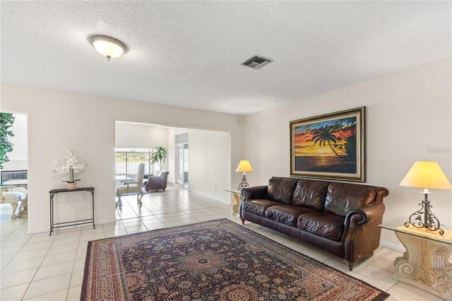 81 N CAROL AVENUE, Mascotte, FL 34753