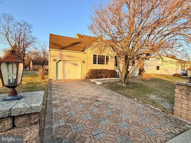 26 DOREEN RD, Hamilton, NJ 08690