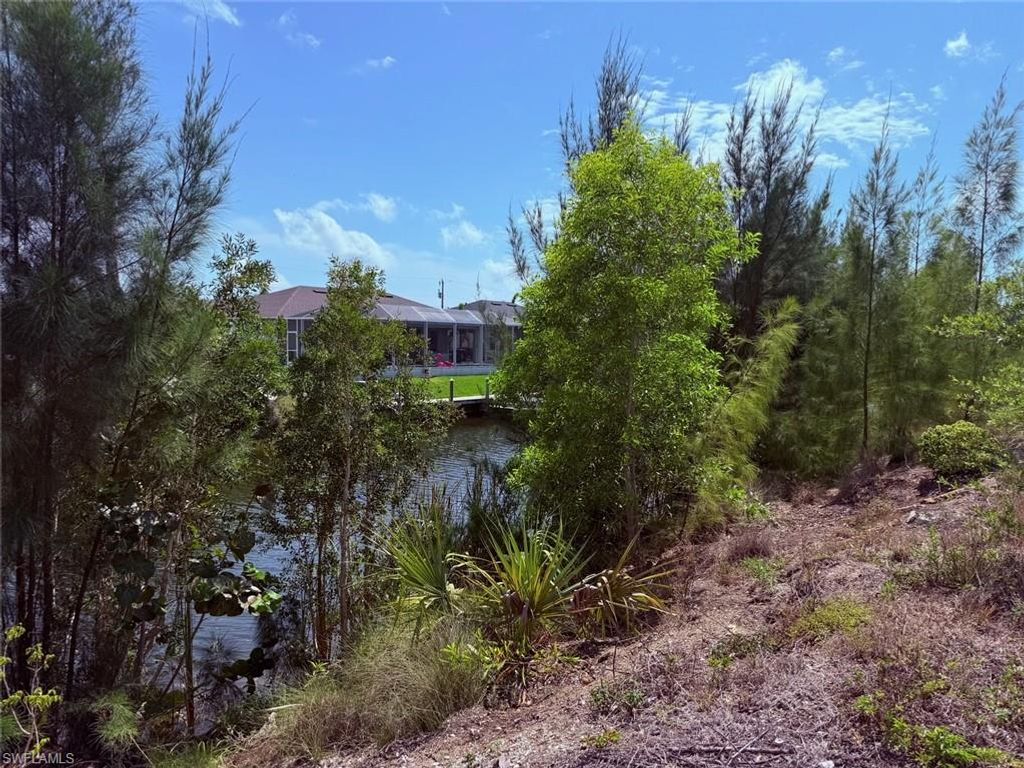 1812 SW 28th LN, CAPE CORAL, FL 33914 — photo 2