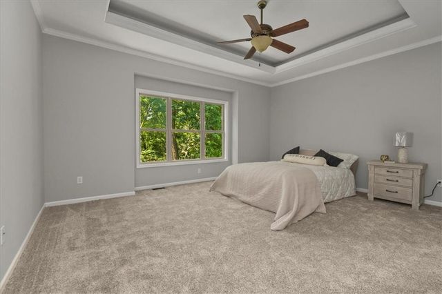 9014 N St Clair Avenue, Kansas City, MO 64154