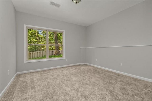 9014 N St Clair Avenue, Kansas City, MO 64154
