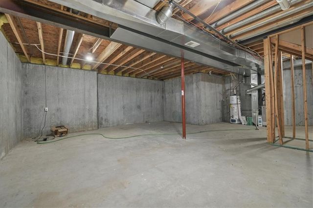 9014 N St Clair Avenue, Kansas City, MO 64154