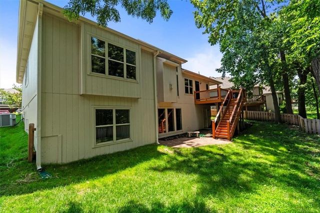 9014 N St Clair Avenue, Kansas City, MO 64154