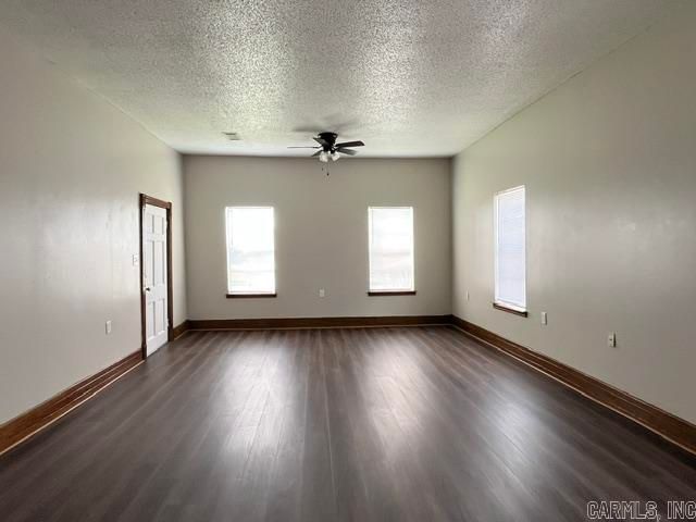 121 S Oak St, Jacksonville, AR 72076