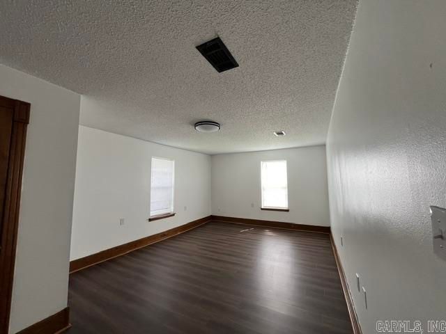 121 S Oak St, Jacksonville, AR 72076
