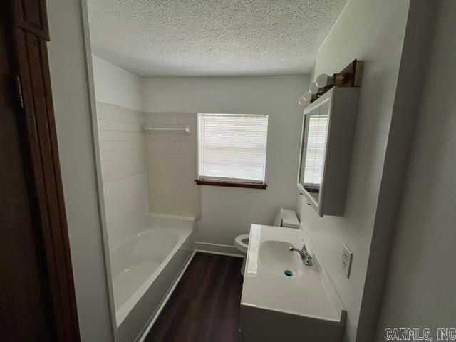 121 S Oak St, Jacksonville, AR 72076