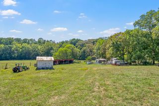 2 Indian Creek Rd, Cumberland Furnace, TN 37051