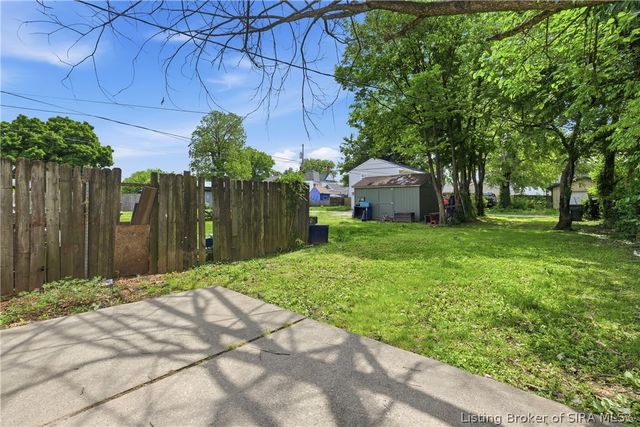 1808 Culbertson Avenue, New Albany, IN 47150