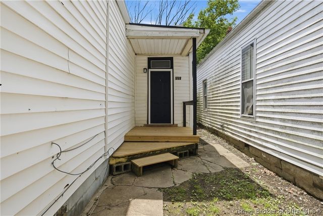 1808 Culbertson Avenue, New Albany, IN 47150