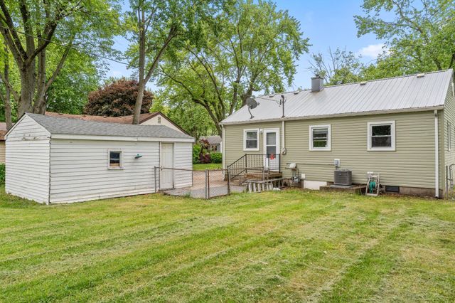 228 Oak Street, Crown Point, IN 46307