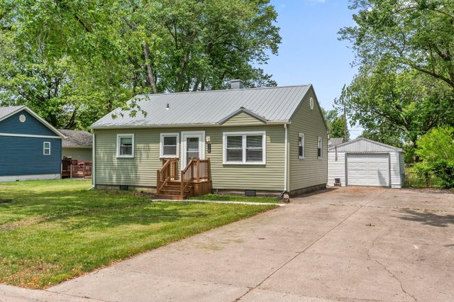 228 Oak Street, Crown Point, IN 46307