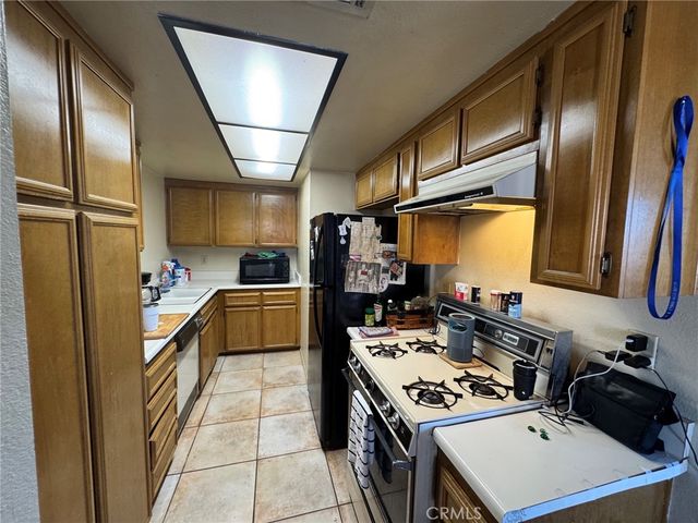 2170 Aspenwood Court, San Bernardino, CA 92404