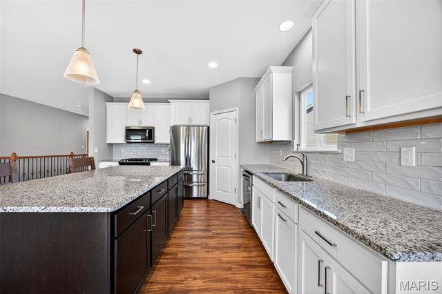 526 Columbia Downs Drive, Lake St Louis, MO 63367