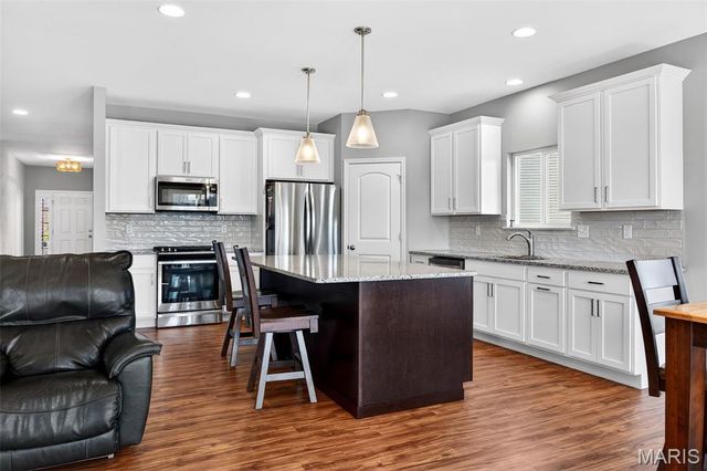 526 Columbia Downs Drive, Lake St Louis, MO 63367