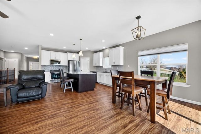 526 Columbia Downs Drive, Lake St Louis, MO 63367