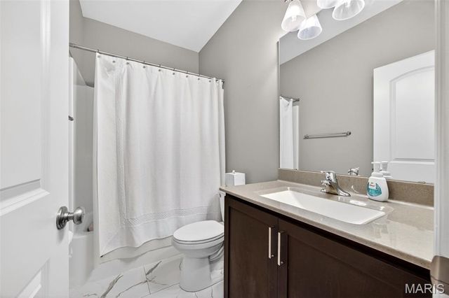 526 Columbia Downs Drive, Lake St Louis, MO 63367