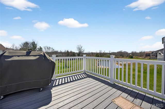 526 Columbia Downs Drive, Lake St Louis, MO 63367