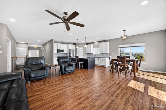 526 Columbia Downs Drive, Lake St Louis, MO 63367