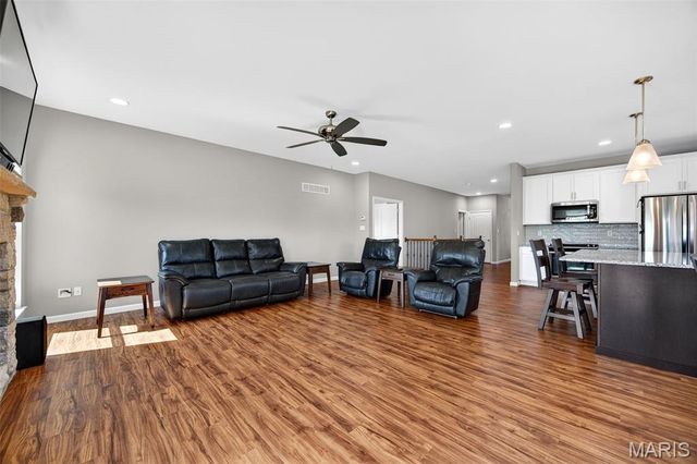 526 Columbia Downs Drive, Lake St Louis, MO 63367