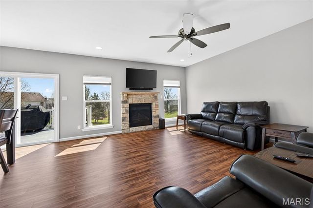 526 Columbia Downs Drive, Lake St Louis, MO 63367