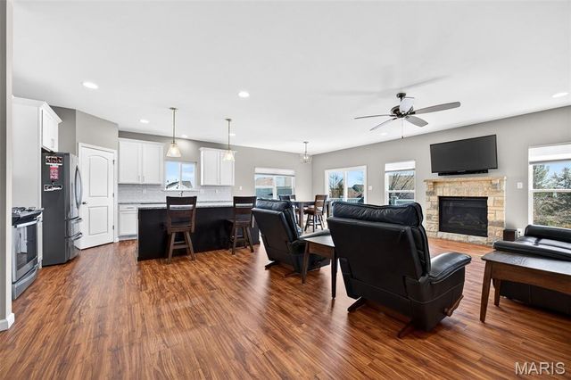 526 Columbia Downs Drive, Lake St Louis, MO 63367