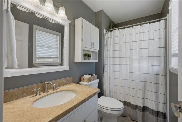 1295 110th Avenue, Roberts, WI 54023