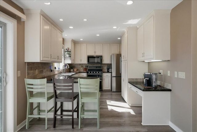 1295 110th Avenue, Roberts, WI 54023