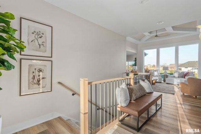 5167 LAKESIDE Court, Bettendorf, IA 52722