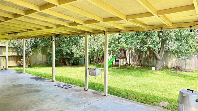706 Leicester Lane, Houston, TX 77034