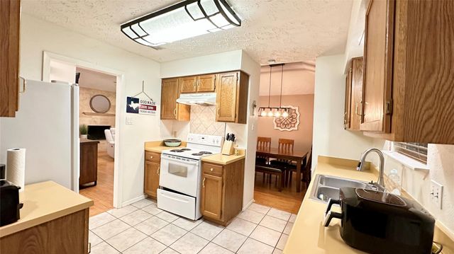 706 Leicester Lane, Houston, TX 77034