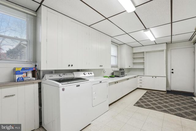 8305 FORT HUNT RD, Alexandria, VA 22308