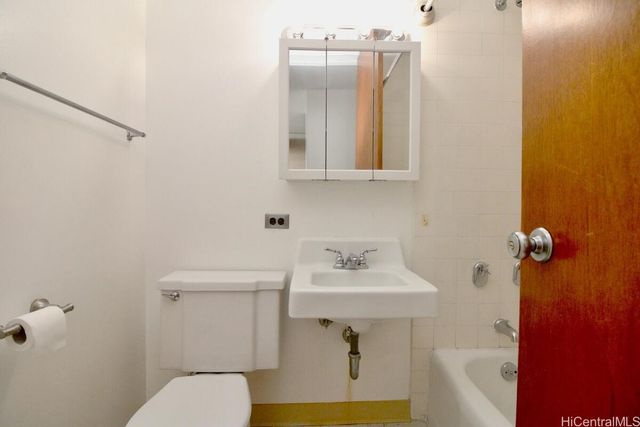 1511 Nuuanu Avenue 1230, Honolulu, HI 96817