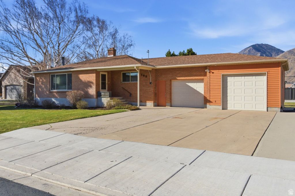 Image 4 of property listing at 265 E 600 N, Mapleton, UT 84664