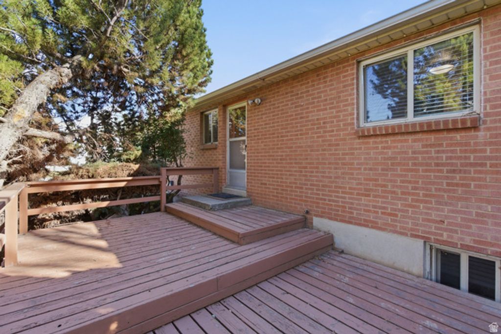 Image 31 of property listing at 265 E 600 N, Mapleton, UT 84664