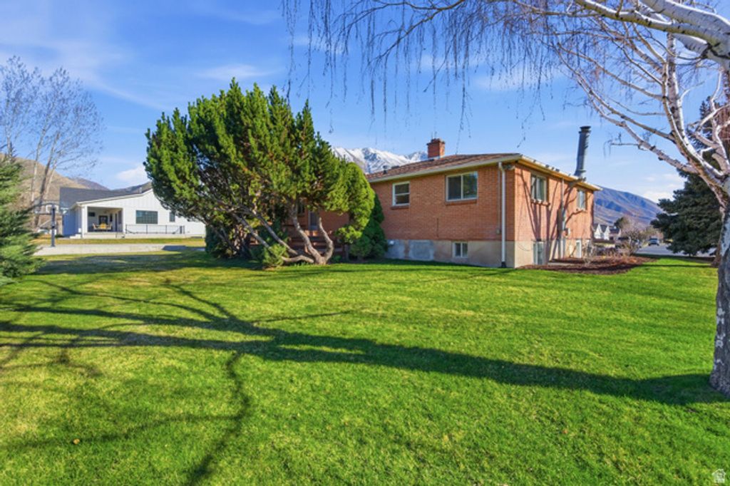 Image 35 of property listing at 265 E 600 N, Mapleton, UT 84664