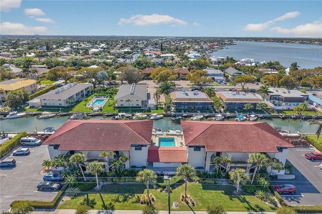 1400 Blue Point AVE # 202, Naples, FL 34102